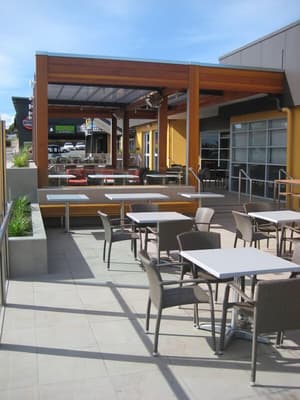 thumbnail: Outdoor dining