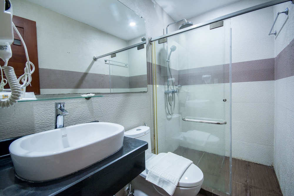 Bathroom shower