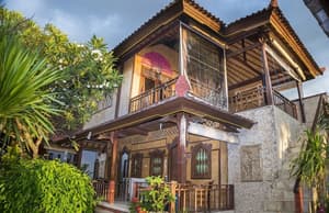 thumbnail: Front of property