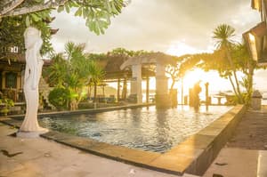 thumbnail: Outdoor pool