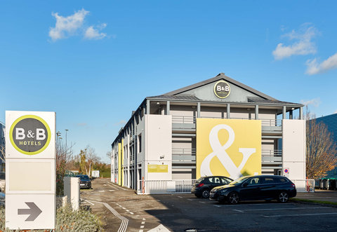 Hotel Orgeval Exterior