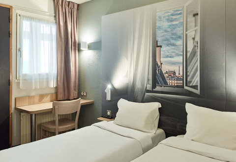 Hotel Orgeval Twin Room