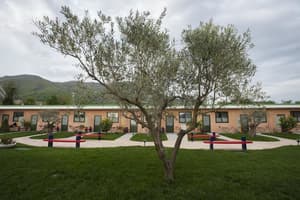 thumbnail: Exterior