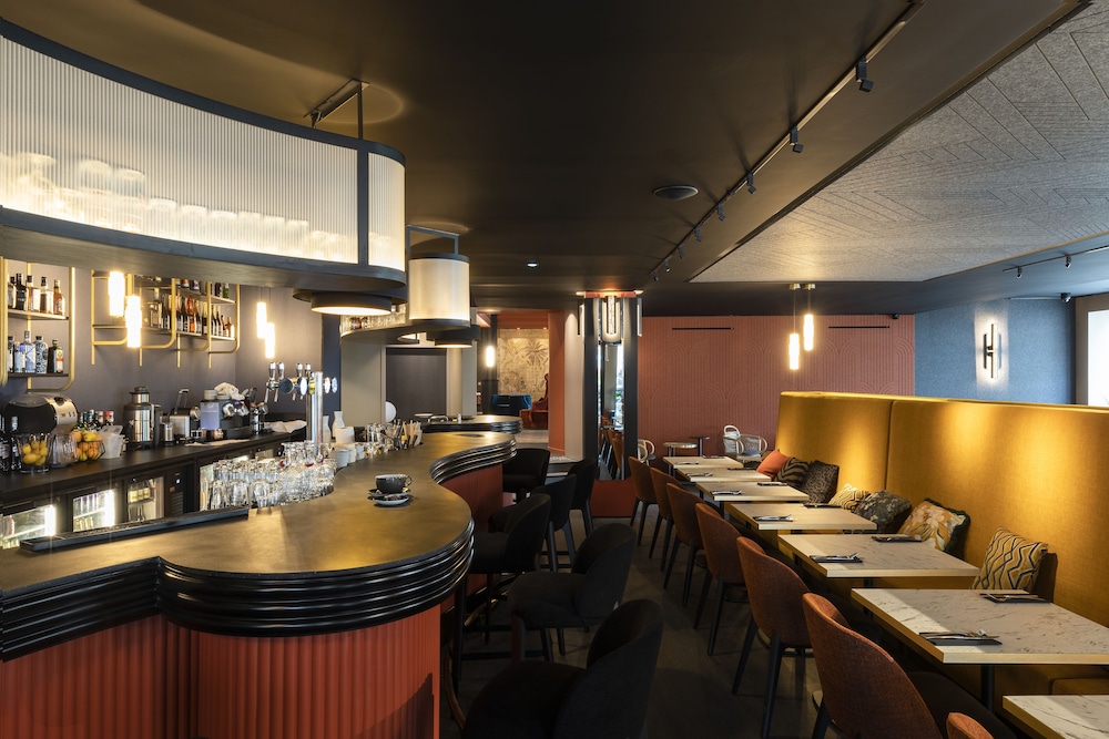Restaurant-cafeteria
