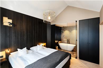Guest Room,Suite,On-Site