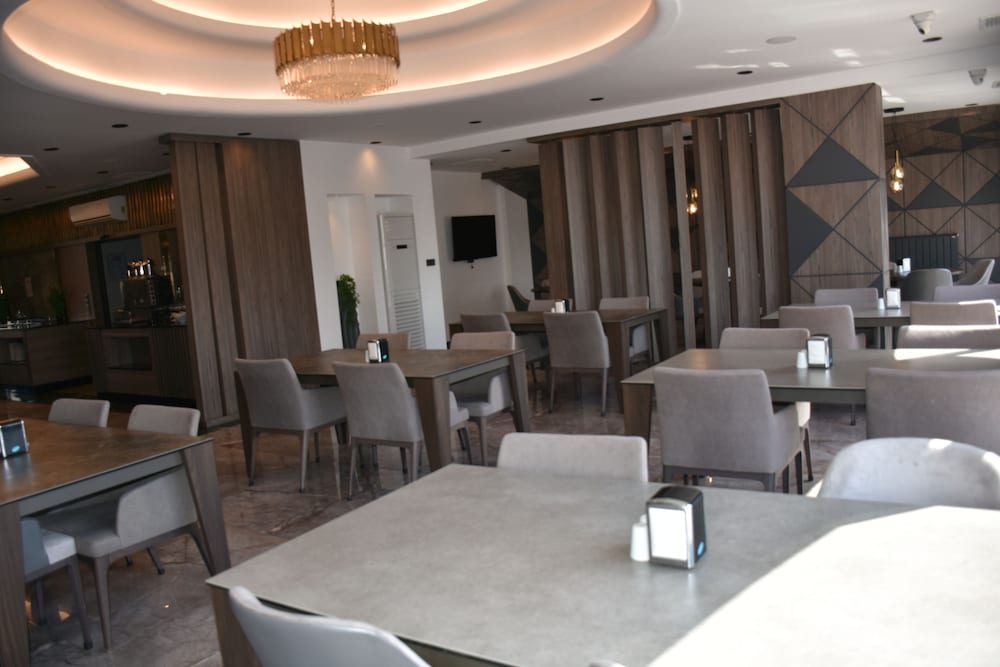 Restaurant-cafeteria