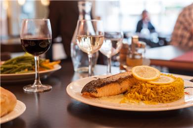 Dining,Dining Area,Restaurant,On-Site