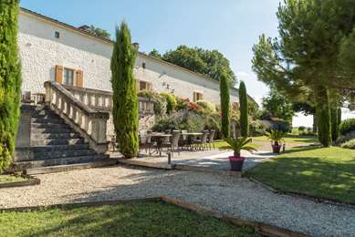 On-Site,Outdoor/Exterior,Exterior View of Building