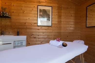 On-Site,Property Amenity,Spa
