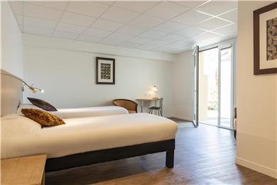 Guest Room,On-Site