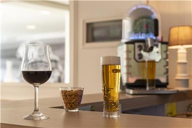 On-Site,Bar/Lounge