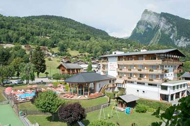 On-Site,Outdoor/Exterior,Exterior View of Building