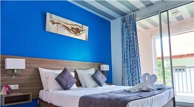 Guest Room,On-Site