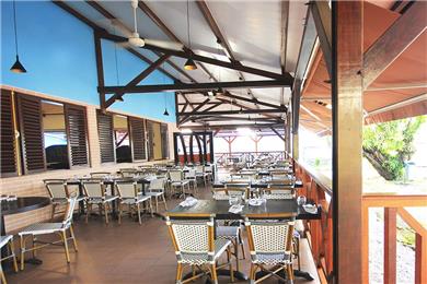 Dining,Dining Area,Restaurant,On-Site