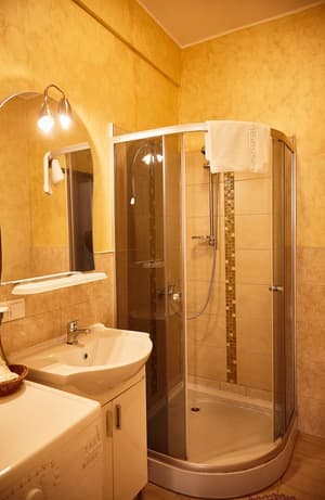 thumbnail: In-room dining