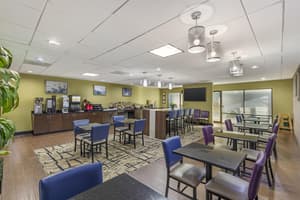 thumbnail: Breakfast area