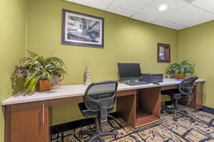 thumbnail: Business center