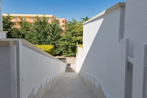 thumbnail: Exterior