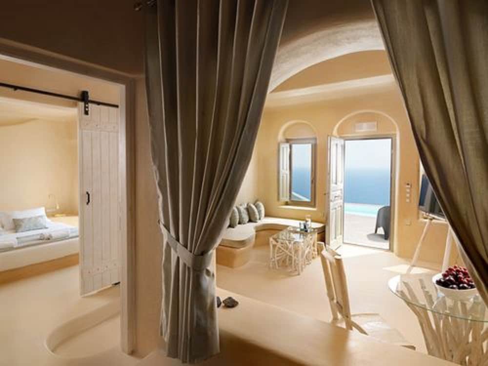 Swimming pool-spa