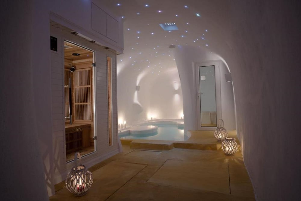 Swimming pool-spa