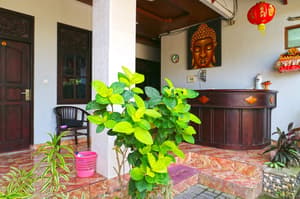 thumbnail: Interior detail