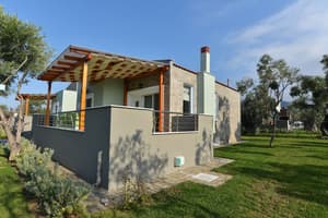 thumbnail: Exterior