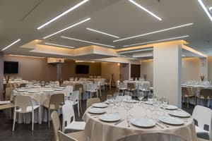 thumbnail: Banquet hall