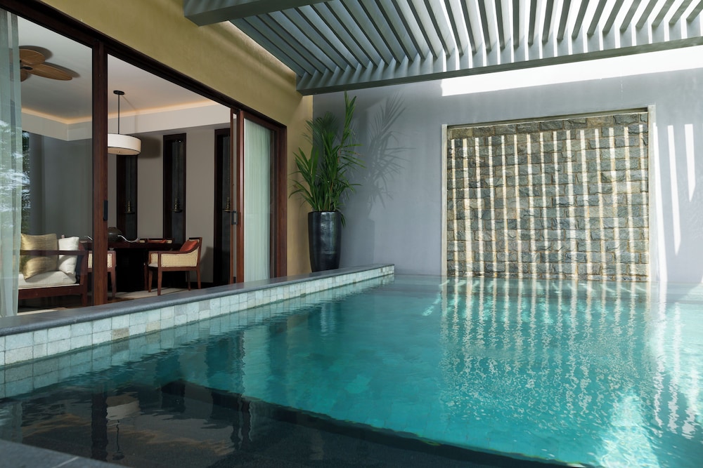 Private pool