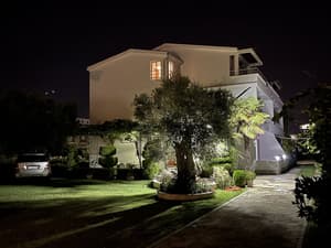 thumbnail: Exterior
