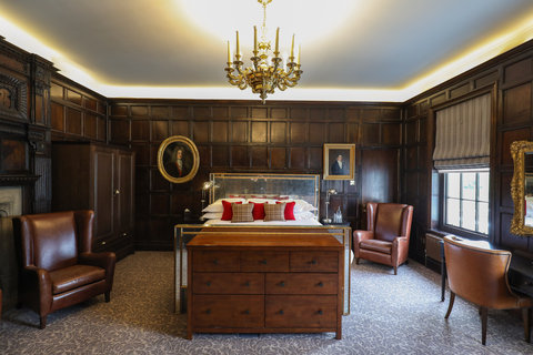 Guest room