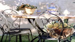 thumbnail: Outdoor dining
