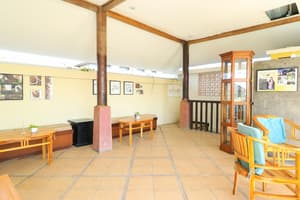 thumbnail: Interior detail