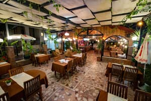 thumbnail: Restaurant