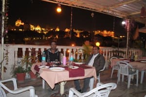thumbnail: Dining