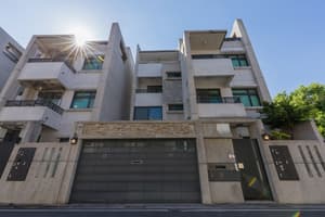 thumbnail: Exterior