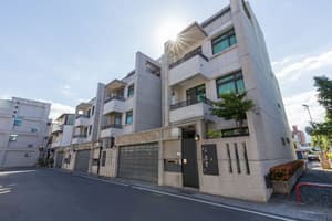 thumbnail: Property entrance