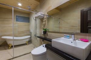 thumbnail: Bathroom