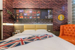 thumbnail: Room