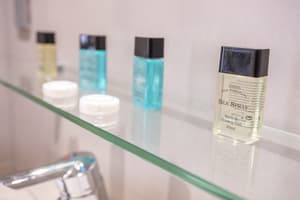 thumbnail: Bathroom amenities