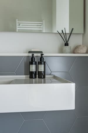 thumbnail: Bathroom sink