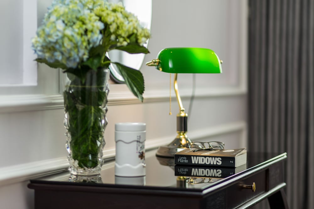 In-room business center
