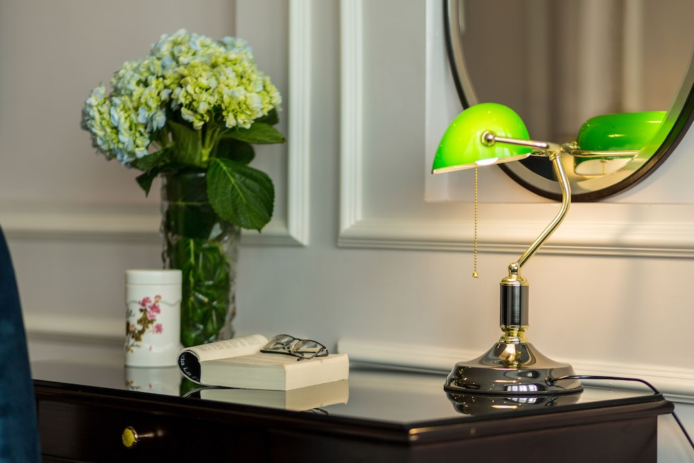 In-room business center