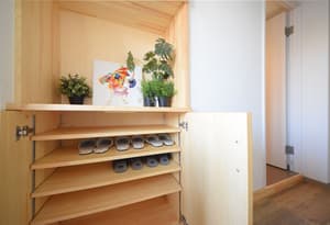 thumbnail: In-room dining