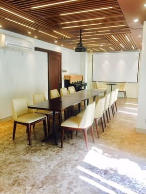 thumbnail: Business center