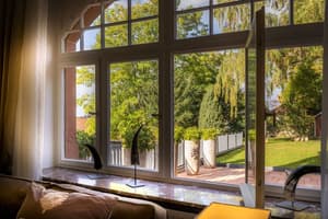 thumbnail: Interior entrance