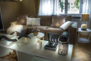 thumbnail: Interior entrance