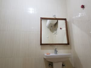 thumbnail: Bathroom shower