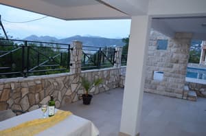 thumbnail: Balcony view
