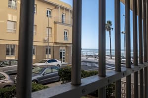 thumbnail: Street view