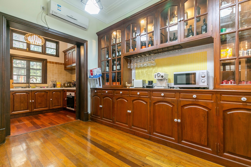 Shared kitchen facilities